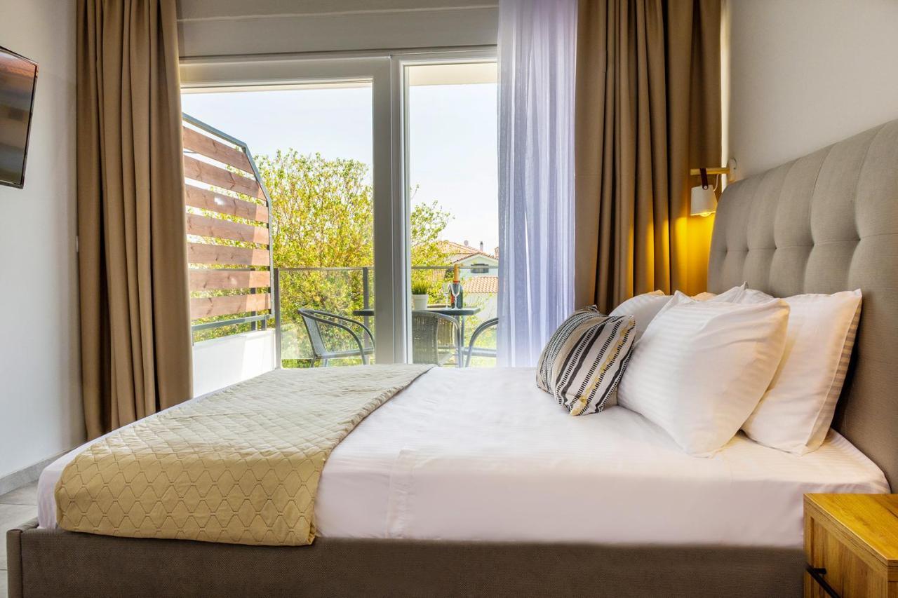 Sithon Diamond Suites Nikiti  Buitenkant foto