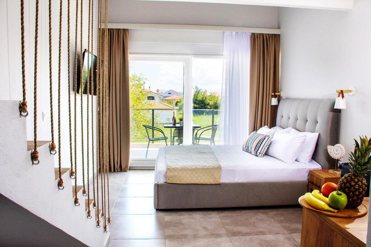 Sithon Diamond Suites Nikiti  Buitenkant foto