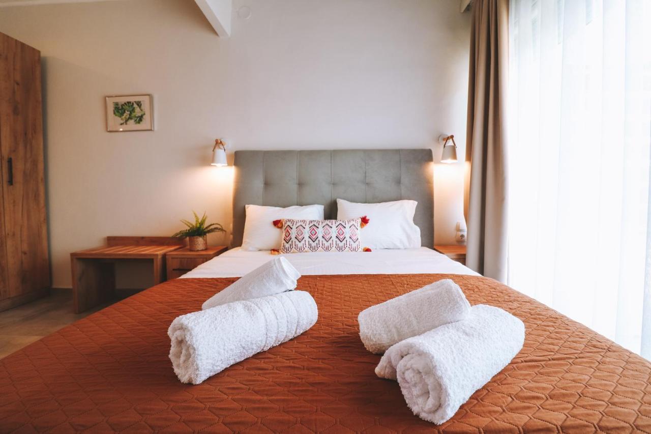 Sithon Diamond Suites Nikiti  Buitenkant foto